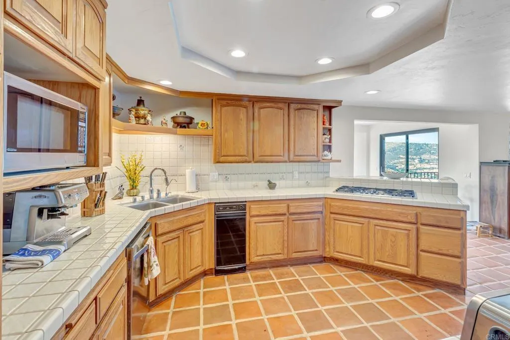 https://cdn.realtyfeed.com/cdn/127/306664189/6e98509b58104ad9a1012b170ae55bea.webp