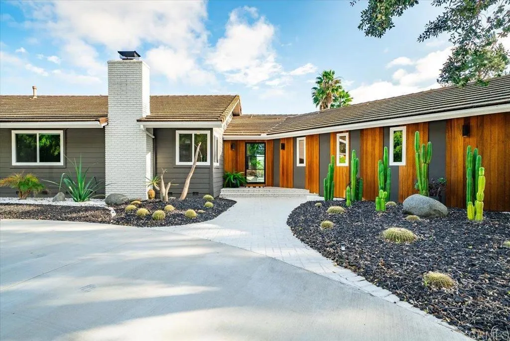 https://cdn.realtyfeed.com/cdn/127/306664260/15b87e43e0a3d4cb69795ef5b77d1ef1.webp