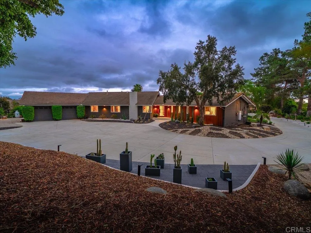 https://cdn.realtyfeed.com/cdn/127/306664260/24cb23f75ae176e8fbacc6f76e8efed4.webp