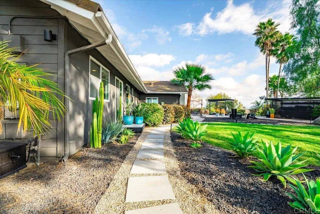 https://cdn.realtyfeed.com/cdn/127/306664260/4c32f63b6d2d79284e202ced328be994.webp