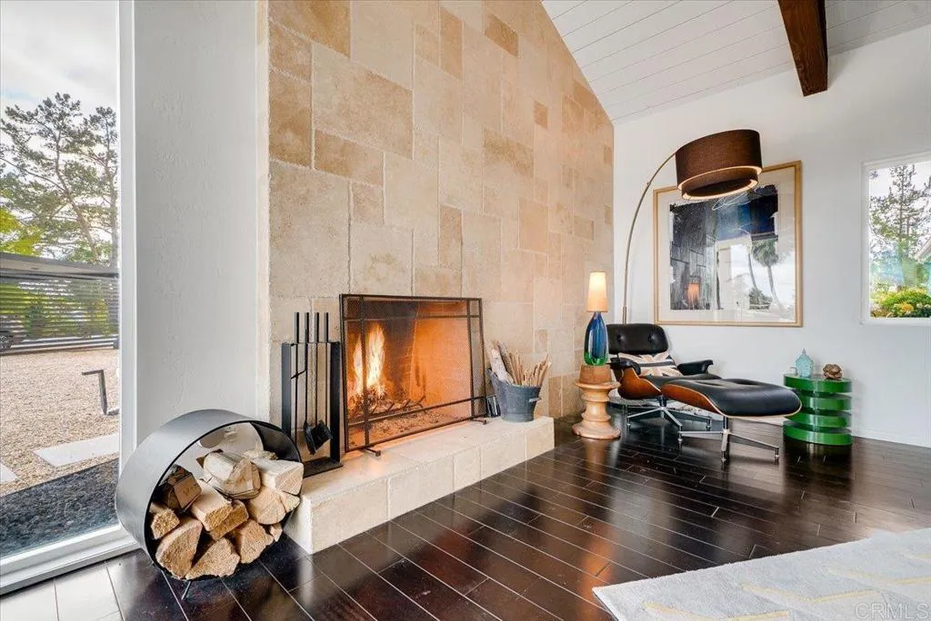https://cdn.realtyfeed.com/cdn/127/306664260/506d96f5c896a37d3f5760e37052e3fe.webp