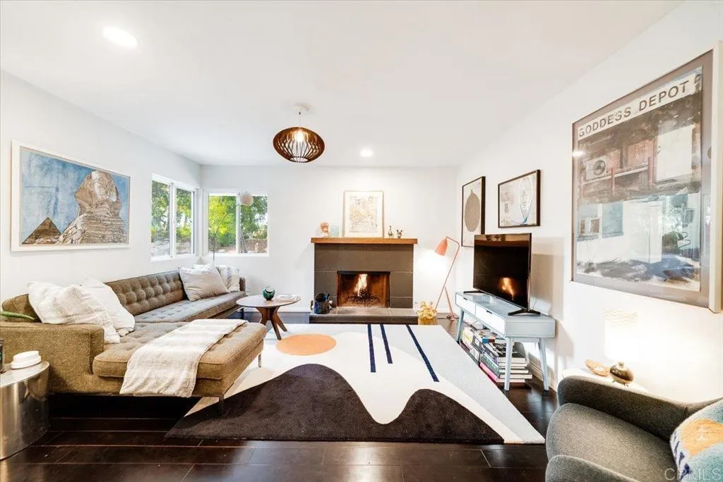 https://cdn.realtyfeed.com/cdn/127/306664260/62d064e63d43fe883107509d7a02750a.webp