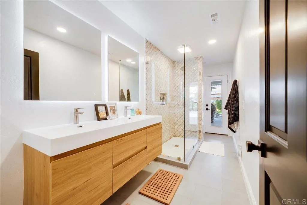 https://cdn.realtyfeed.com/cdn/127/306664260/8e3b11140a288e4ca74fc2bd48f41247.webp
