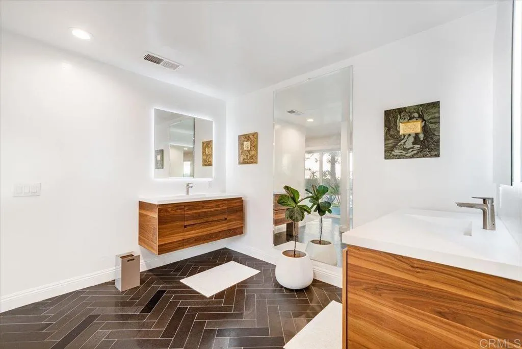 https://cdn.realtyfeed.com/cdn/127/306664260/9191d1b1fa41417761609d9b32cec4dc.webp
