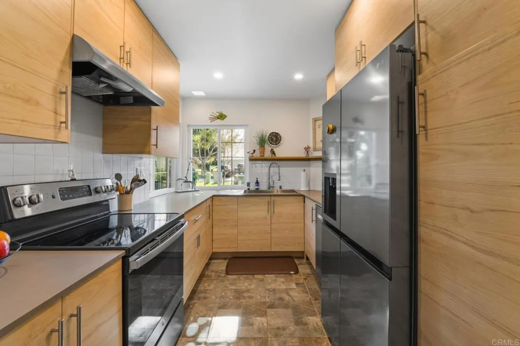 https://cdn.realtyfeed.com/cdn/127/306664266/8e7c5d95aebb63978061adeb237ac936.webp