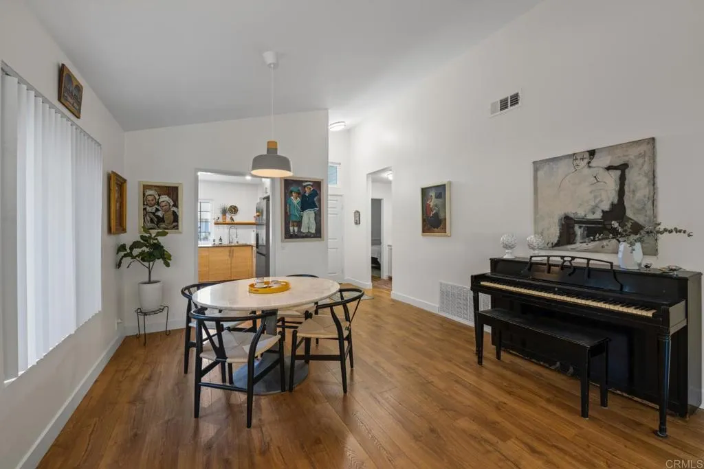https://cdn.realtyfeed.com/cdn/127/306664266/d0ef4965ca71f330878e8f82d5090603.webp