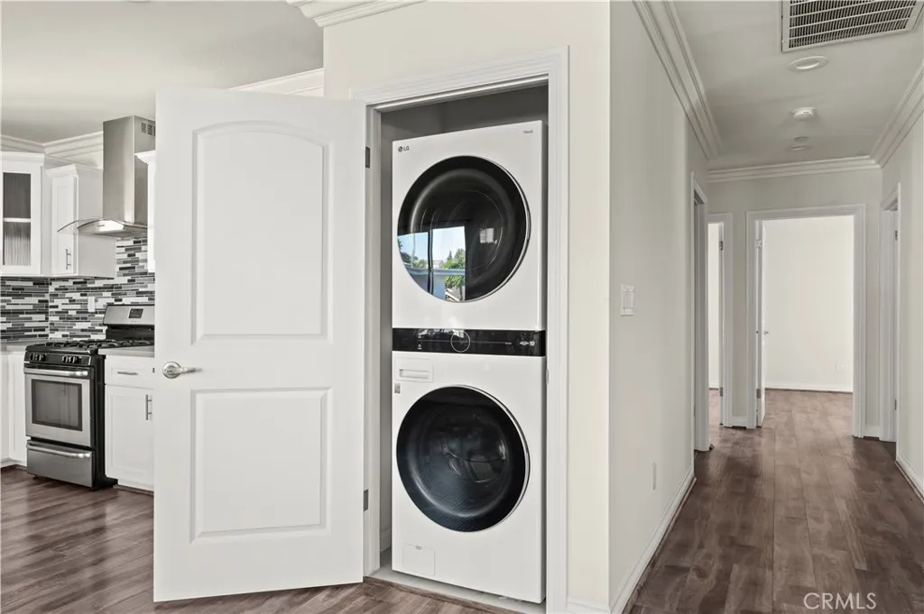 4818 Saturn, Los Angeles, CA, 90019
