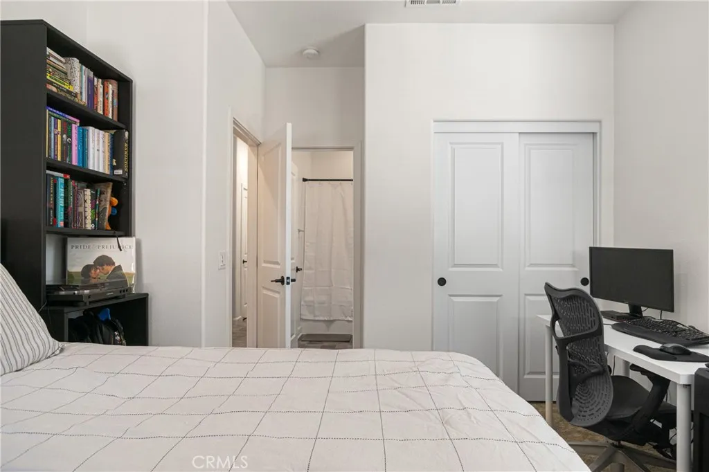 https://cdn.realtyfeed.com/cdn/127/306664336/0dbb46b49b249a9a3c7ec4aea78ba7cb.webp