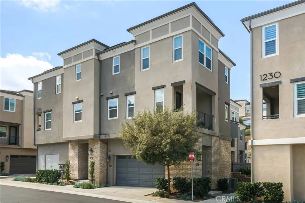 1228 Sunrise View Unit 101