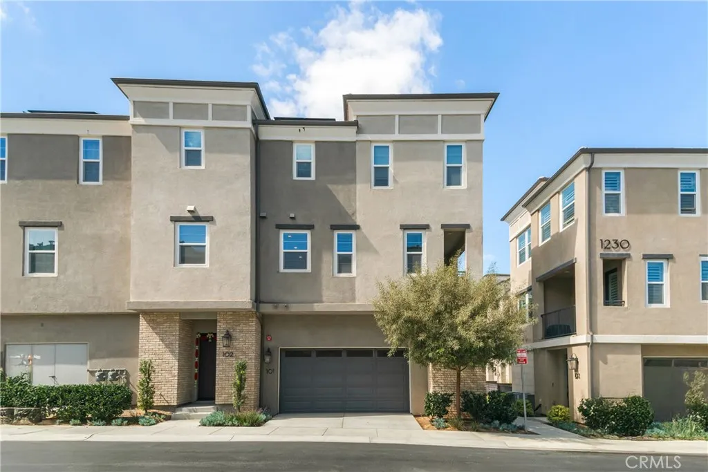 https://cdn.realtyfeed.com/cdn/127/306664336/eb6244e87f02020fe26414cc51646049.webp