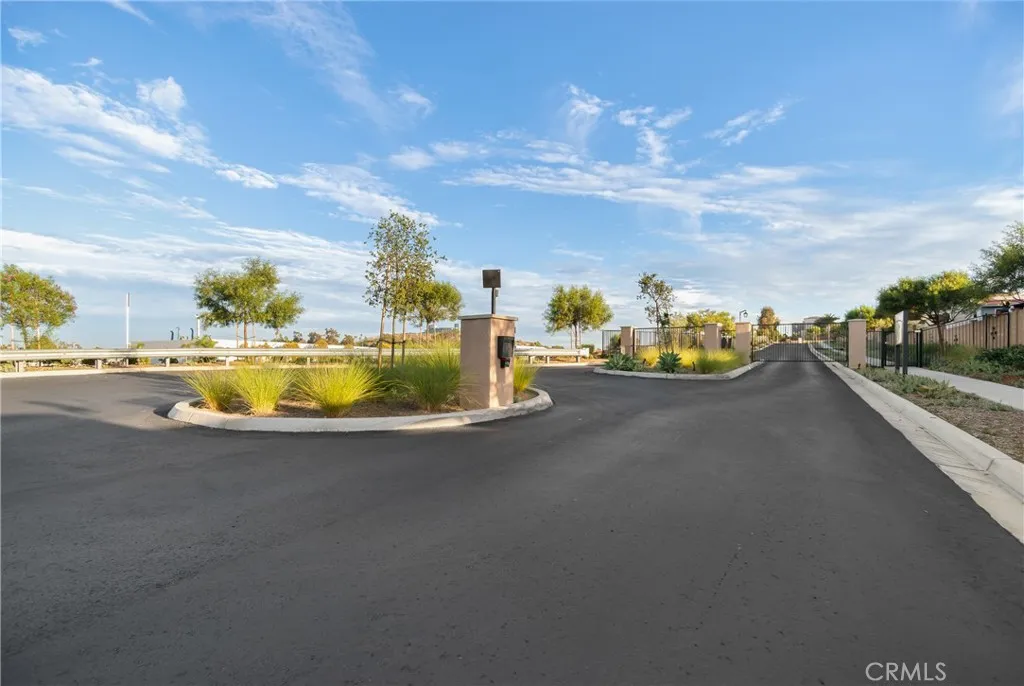 https://cdn.realtyfeed.com/cdn/127/306664336/f841b0ef9d59ec6ae58d1e7b44524ed7.webp