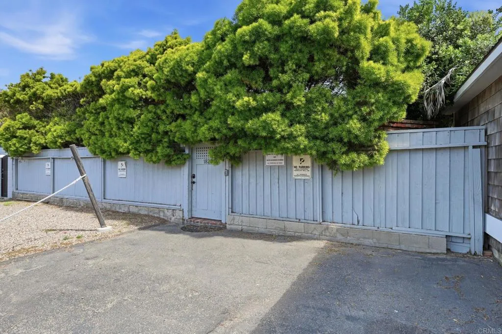 https://cdn.realtyfeed.com/cdn/127/306664357/1a78e6eb262658f7480155c6ddab7ef8.webp