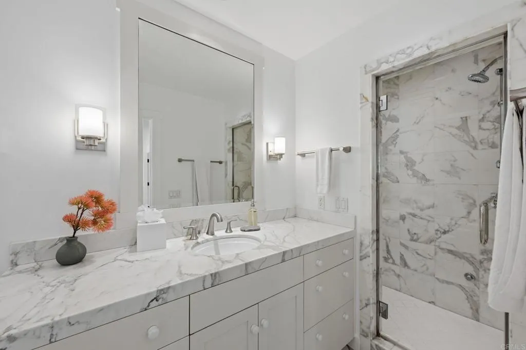 https://cdn.realtyfeed.com/cdn/127/306664357/65d7e9caeb462edff192768abb01494f.webp