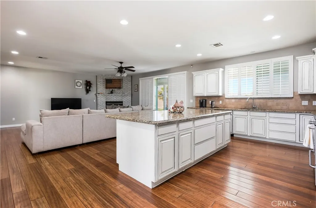 42561 25th, Lancaster, CA, 93536