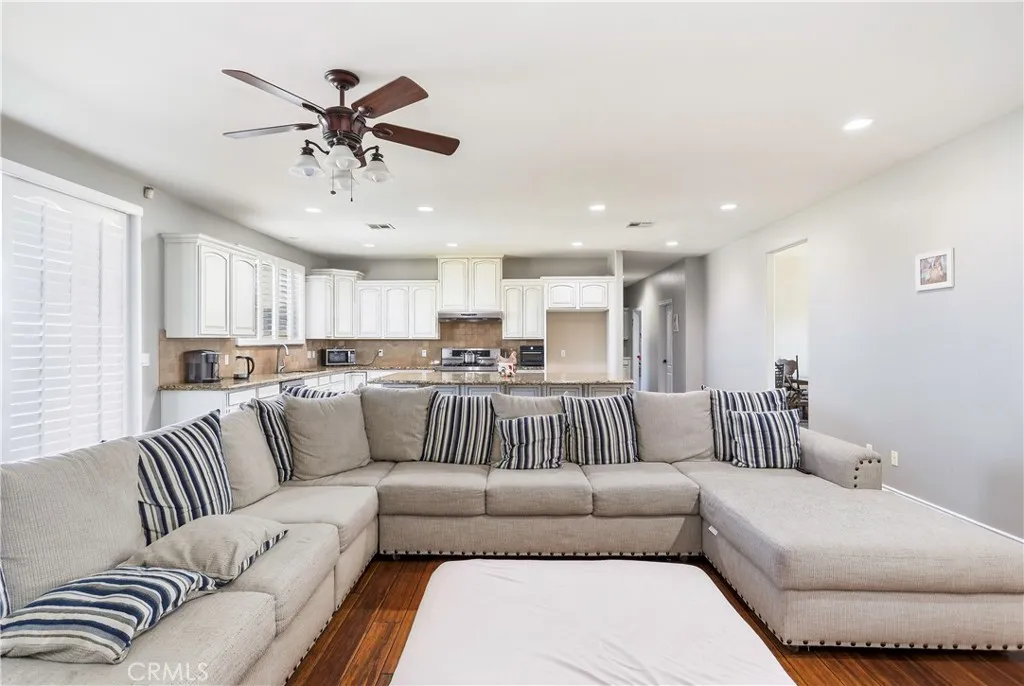 42561 25th, Lancaster, CA, 93536