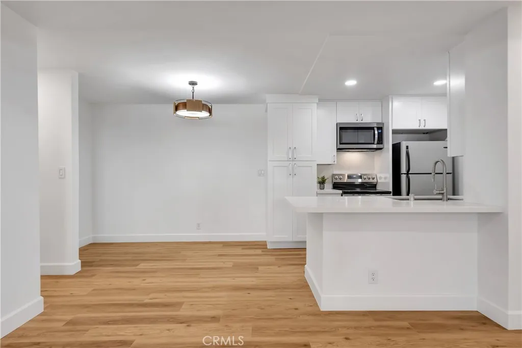 28947 Thousand Oaks Unit 116, Agoura Hills, CA 91301 - Photo 4 of 23, Agoura Hills, CA