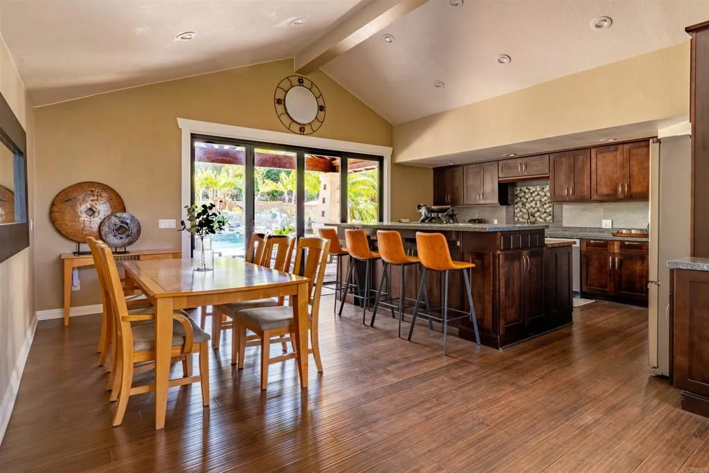 https://cdn.realtyfeed.com/cdn/127/306664447/06b0a24cd2058e410e3b3dfc9f744d65.webp