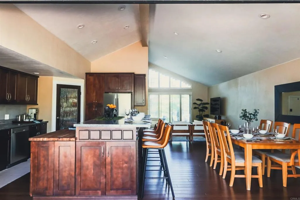 https://cdn.realtyfeed.com/cdn/127/306664447/2478200f2cbca07c9e0a7e034bcc805e.webp