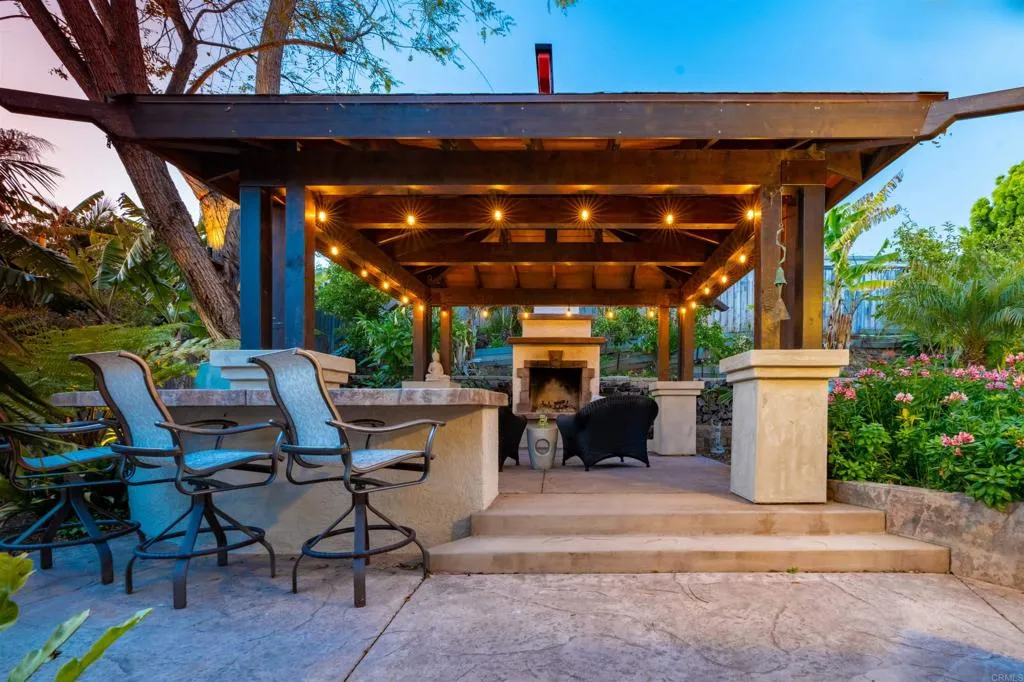 https://cdn.realtyfeed.com/cdn/127/306664447/cbca9666c34a45d475ccb72ed351cae8.webp