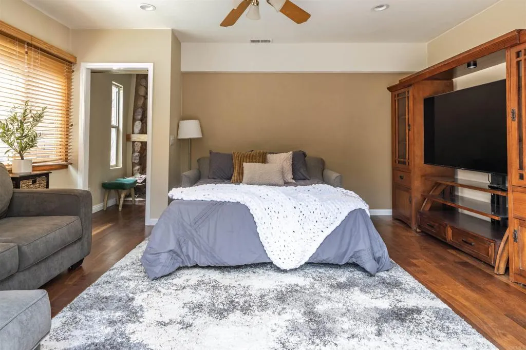 https://cdn.realtyfeed.com/cdn/127/306664447/cddb60f9b7c523988bf4c881939adf00.webp