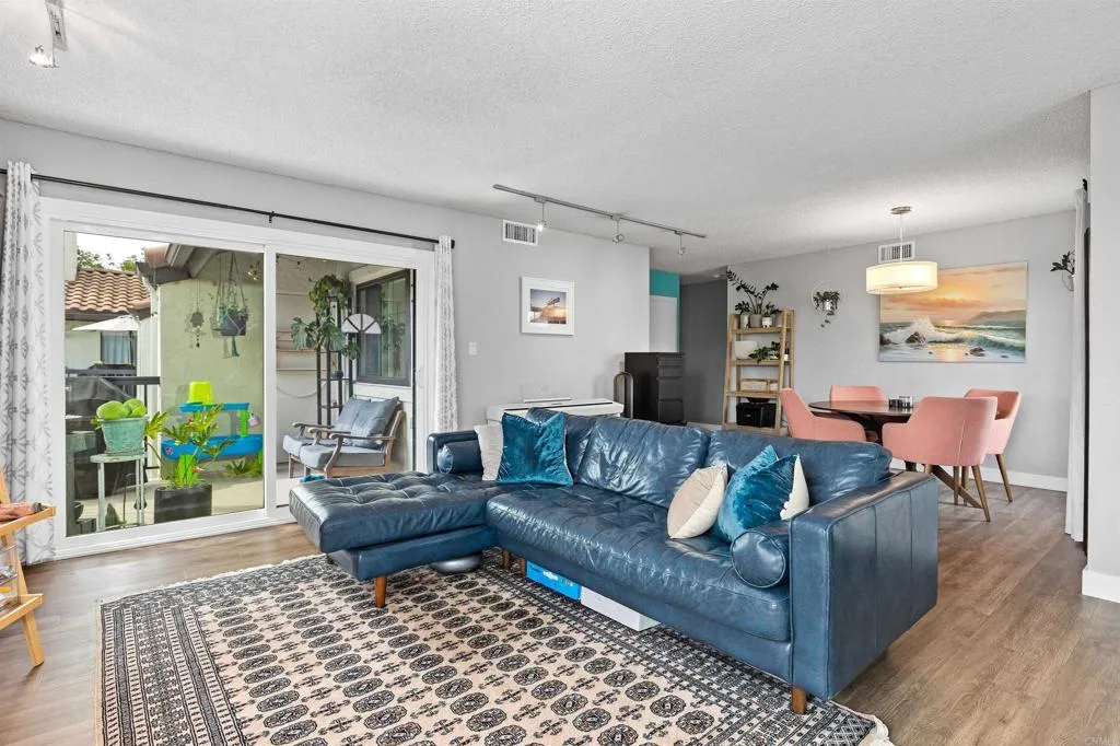 Photo #10: NDP2602340 Listing: Photo #10