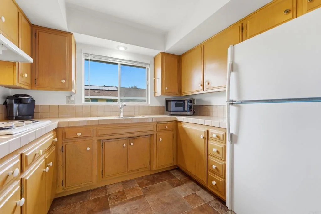 https://cdn.realtyfeed.com/cdn/127/306664476/03f6c15167f048d63b3fe491c33c0a9e.webp