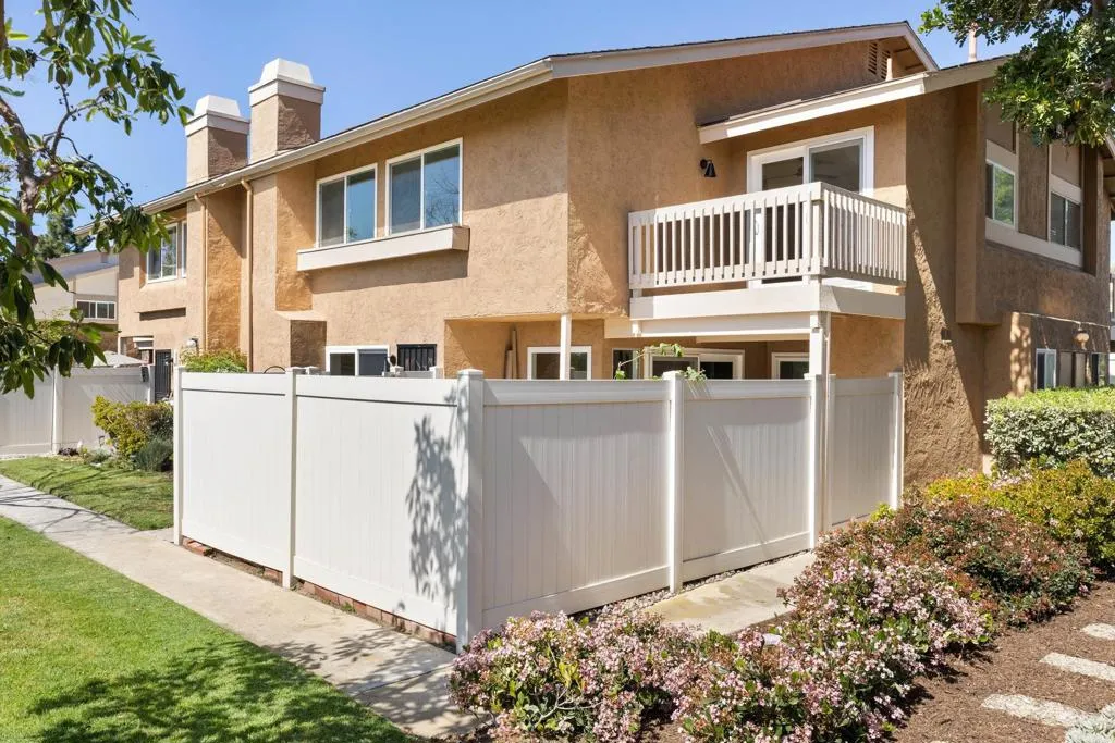 https://cdn.realtyfeed.com/cdn/127/306664498/55ff534b01c4748519ec8229b2e32803.webp