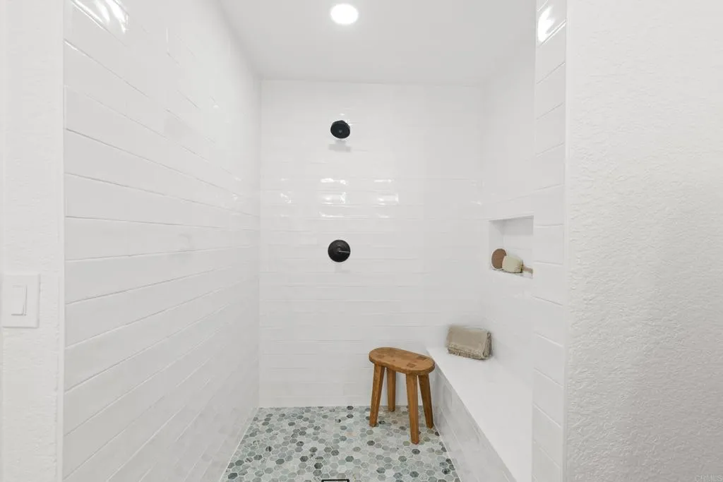 https://cdn.realtyfeed.com/cdn/127/306664498/571578a89749c49a7cf8a4172f7310ce.webp
