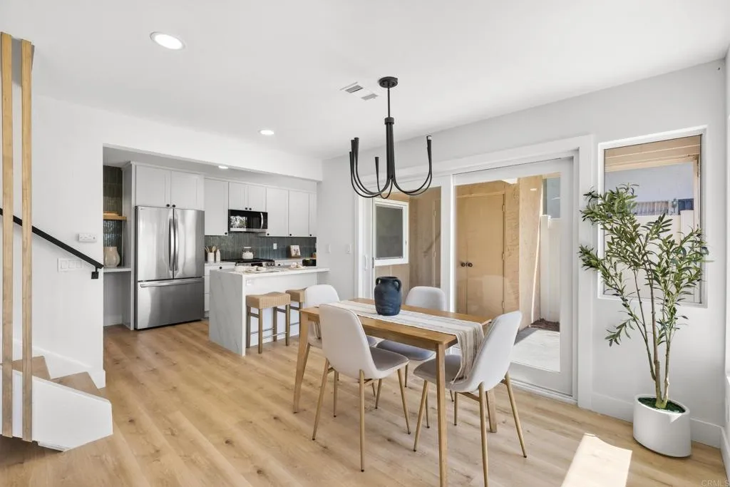 https://cdn.realtyfeed.com/cdn/127/306664498/bbb6419897f6a1a1daa84a9aee9bc816.webp