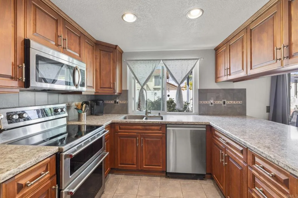 Featured listings