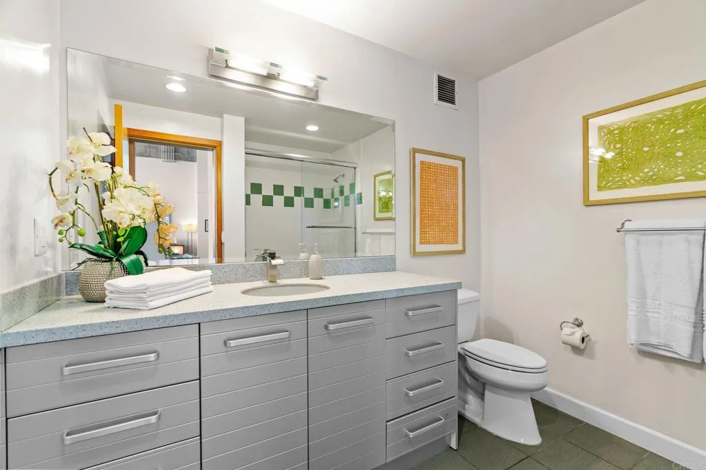 550 Seagaze Drive UNIT 29, Oceanside, CA, 92054