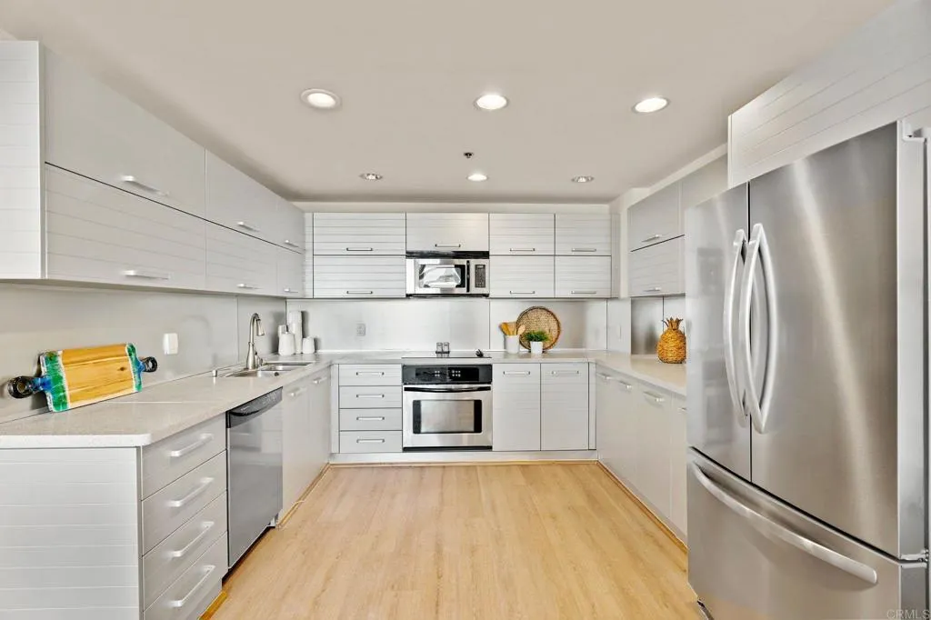 550 Seagaze Drive UNIT 29, Oceanside, CA, 92054