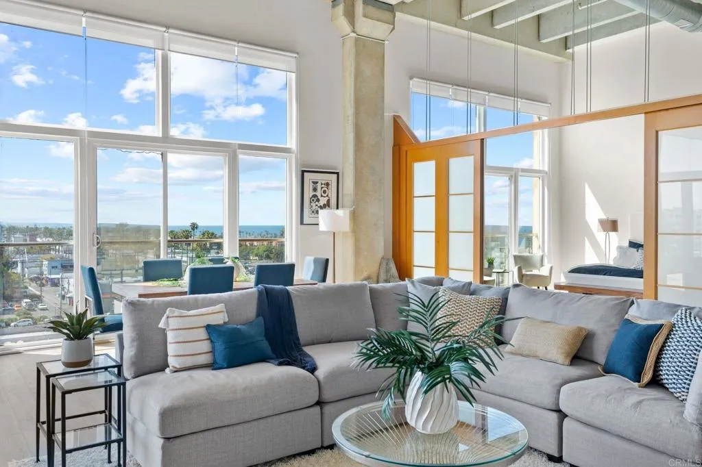 550 Seagaze Drive UNIT 29, Oceanside, CA, 92054