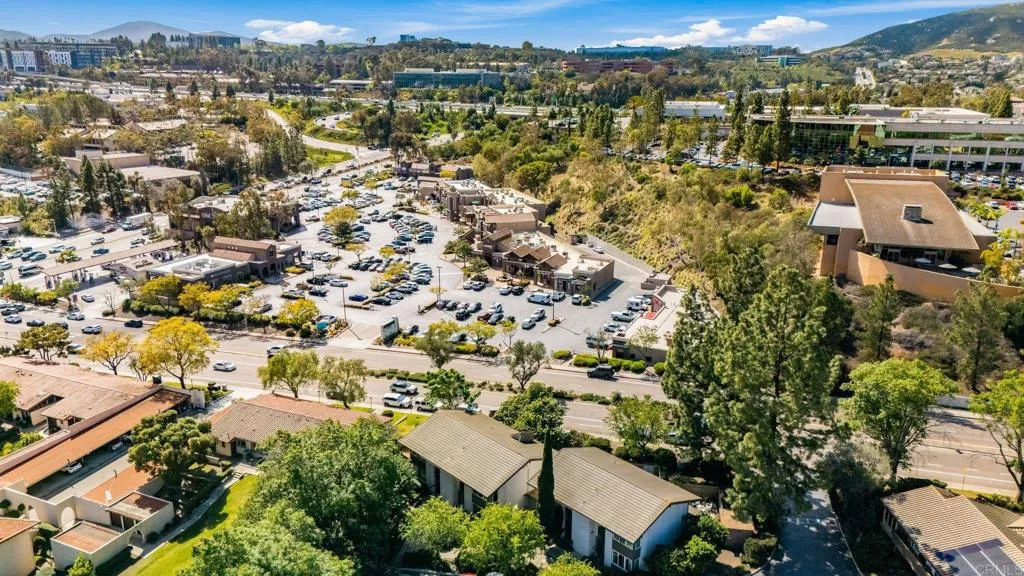 https://cdn.realtyfeed.com/cdn/127/306664536/1c80a5c10d2449f43855c76526d1f7f3.webp