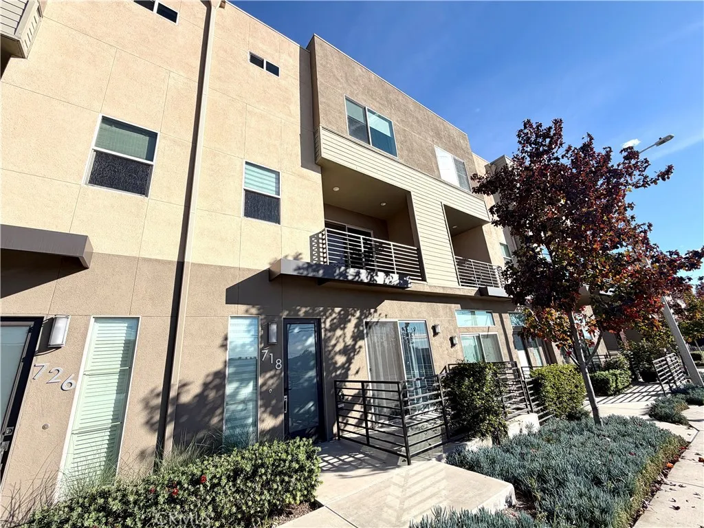 Upland, CA 91786