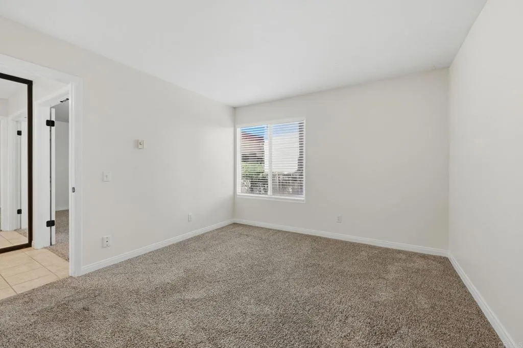 https://cdn.realtyfeed.com/cdn/127/306664612/6271eb03448132f89ac6cf1040e19065.webp