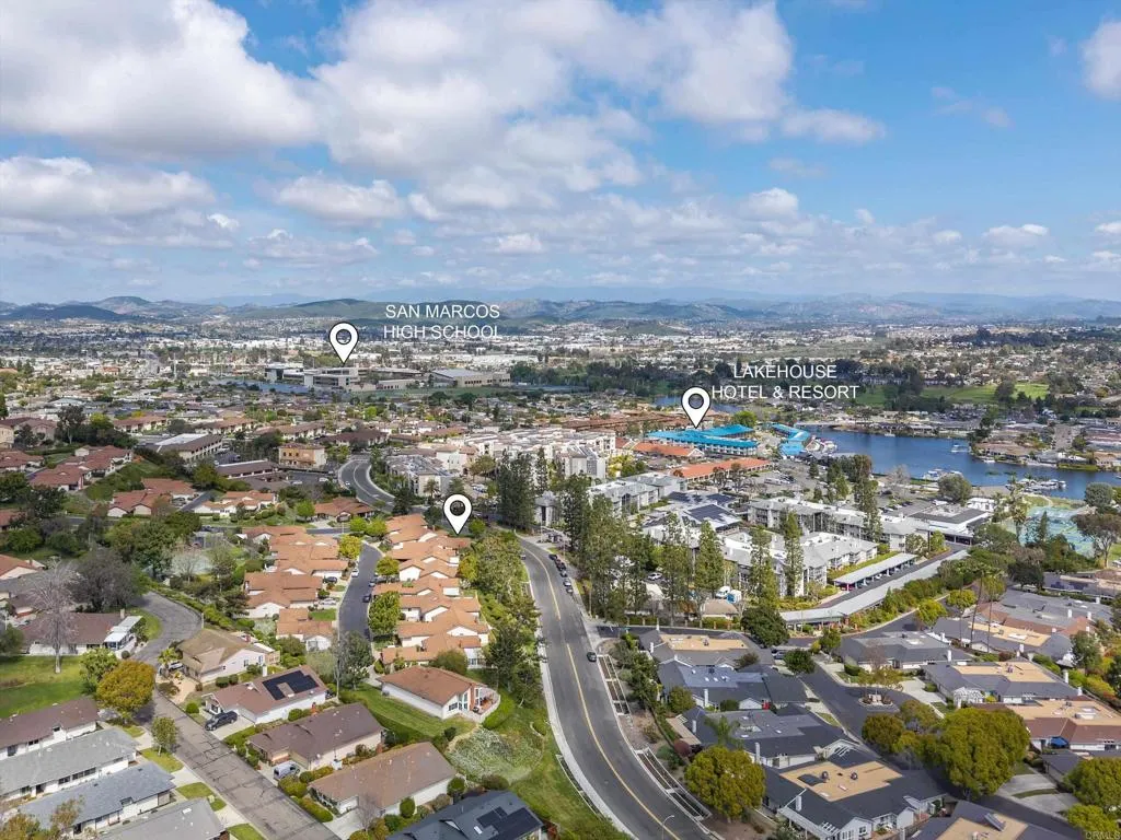 https://cdn.realtyfeed.com/cdn/127/306664619/1d6d60e8ad451b785cd733ee45c66baa.webp