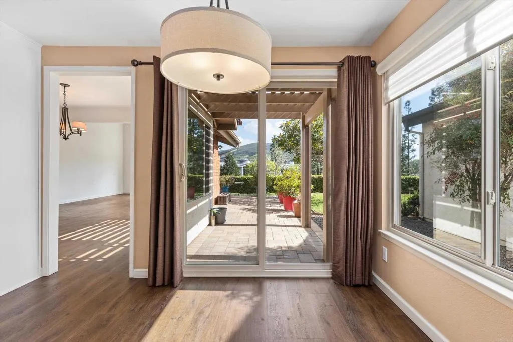 https://cdn.realtyfeed.com/cdn/127/306664619/3f883648314aeef02067bcae59ff5330.webp