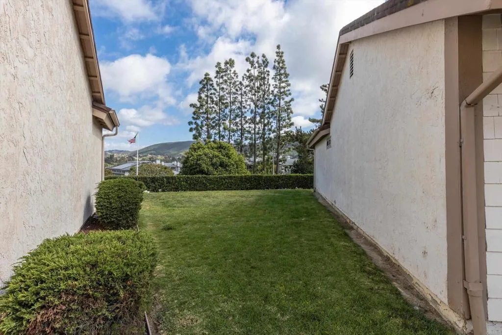 https://cdn.realtyfeed.com/cdn/127/306664619/48f975bce109346cbbe2d536f5da040a.webp