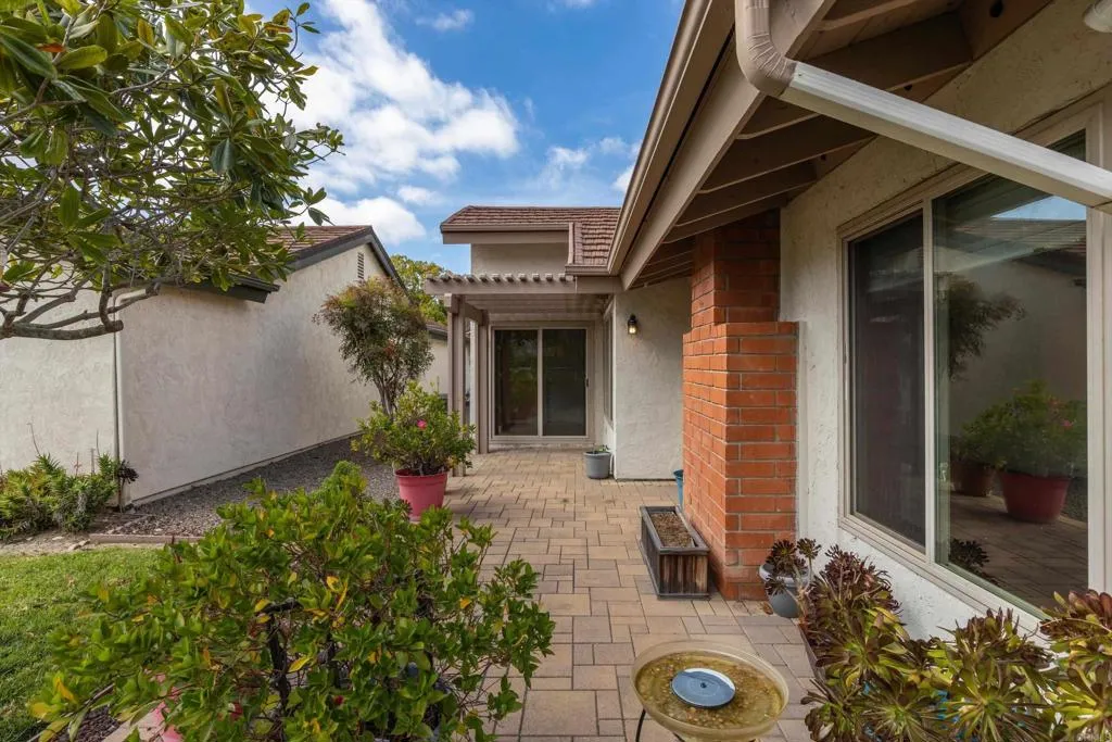 https://cdn.realtyfeed.com/cdn/127/306664619/82bdc764e5a4eb8d1e55c228da7c5560.webp