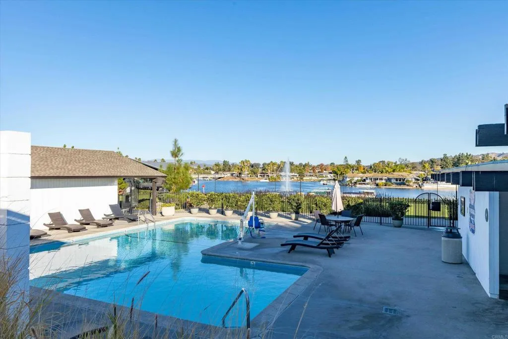https://cdn.realtyfeed.com/cdn/127/306664619/8ed10462ac8102c1c9164f175cad46a4.webp