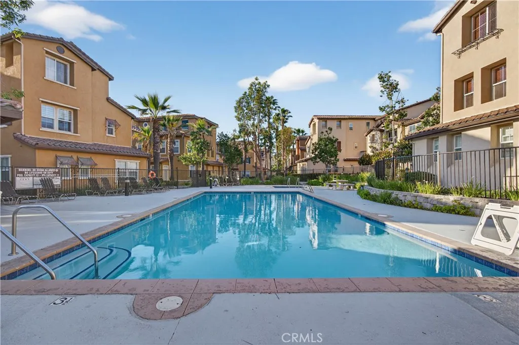 https://cdn.realtyfeed.com/cdn/127/306664705/48337a66cafab4273cbf00013d6cad5f.webp