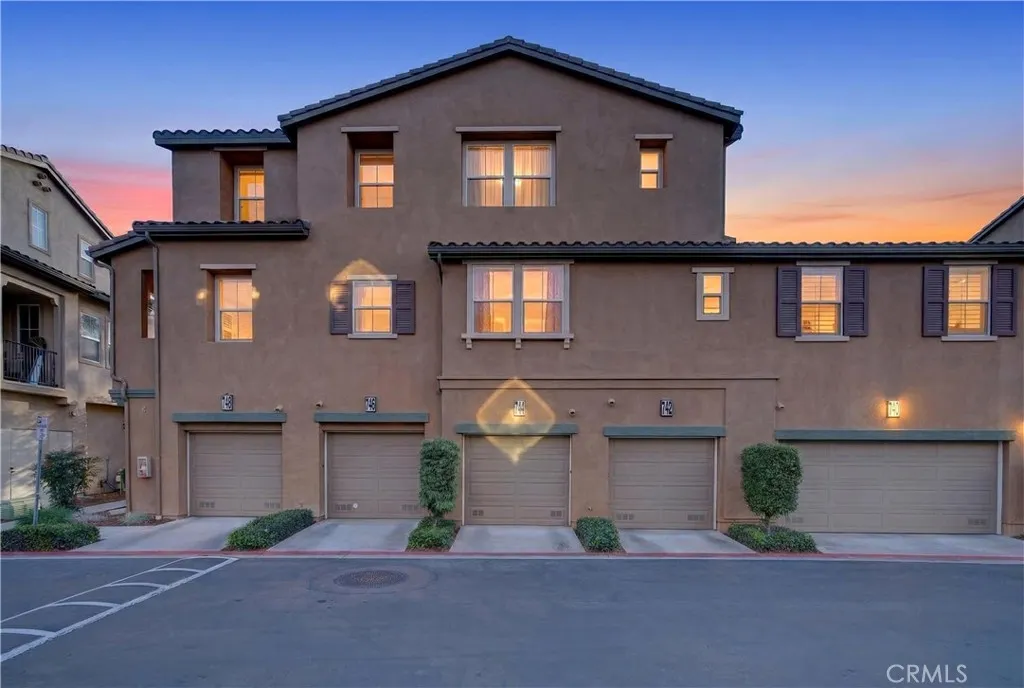 https://cdn.realtyfeed.com/cdn/127/306664705/7d6c7f648a30403d925c341e3c843bf3.webp