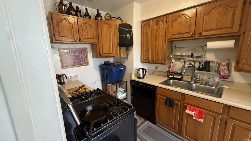 https://cdn.realtyfeed.com/cdn/127/306664765/ec27f08aba785a9637307615477a342b.webp