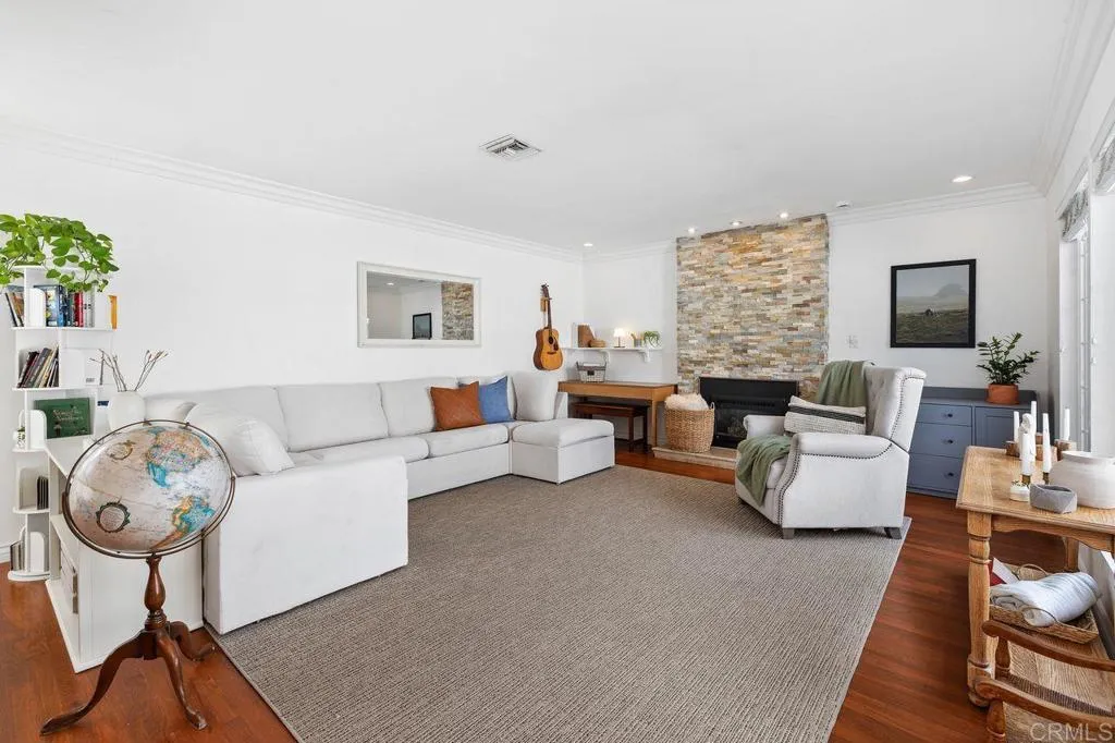https://cdn.realtyfeed.com/cdn/127/306664776/5497ba44473fb20942df6de64aa557bf.webp