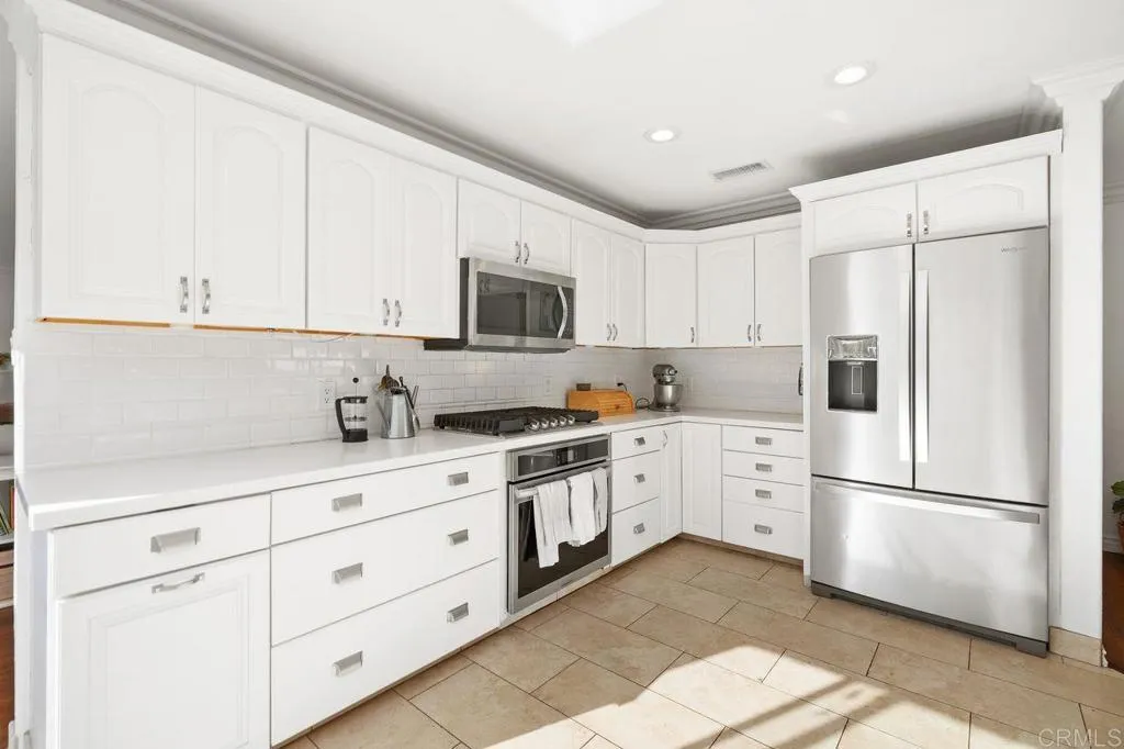 https://cdn.realtyfeed.com/cdn/127/306664776/663bbf8c46933ff9cb0e8406757fcc22.webp