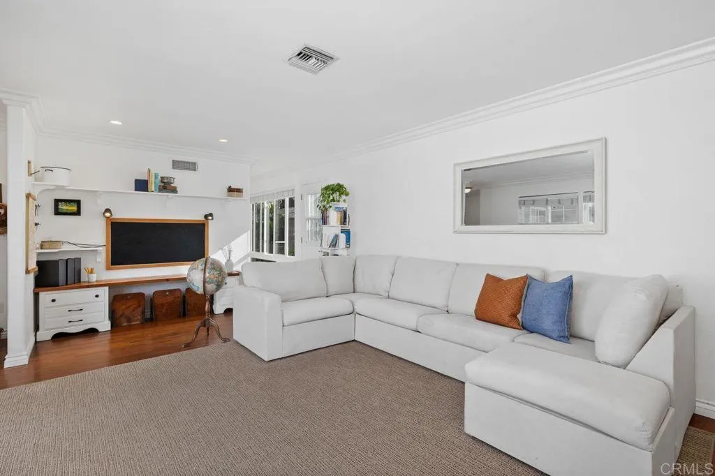 https://cdn.realtyfeed.com/cdn/127/306664776/7a1a7810959e066cc8dd3ad2bacba3ee.webp
