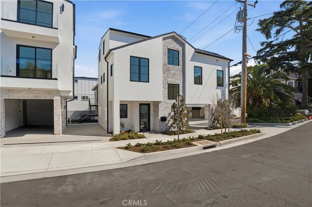 Corona Del Mar, CA 92625