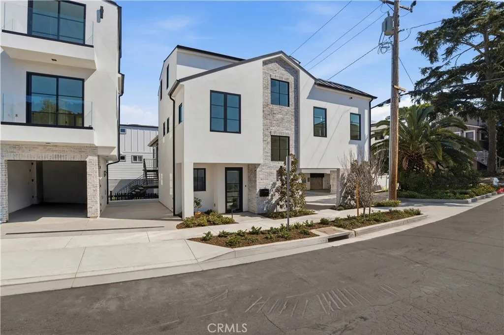 Corona Del Mar, CA 92625