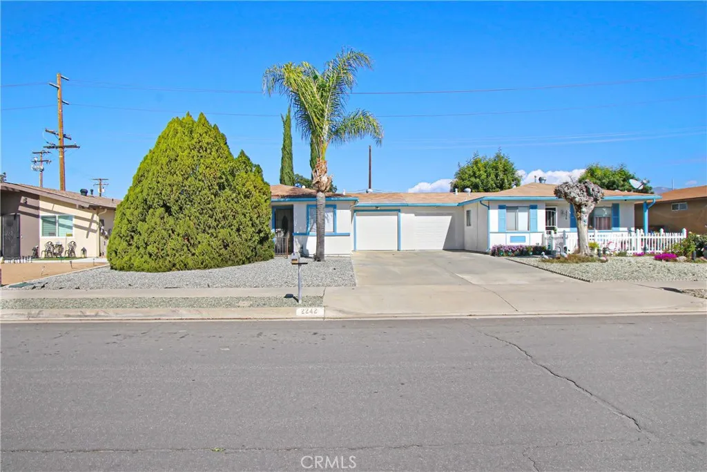 2242 San Padre Avenue